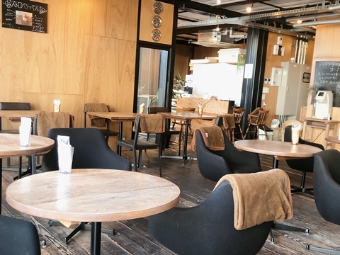 お昼休憩(近くのカフェや飲食店に行くのもOK)